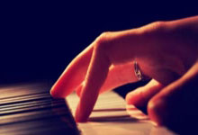 英超-迪亚斯破门萨拉赫建功 利物浦2-1狼队21轮不败.